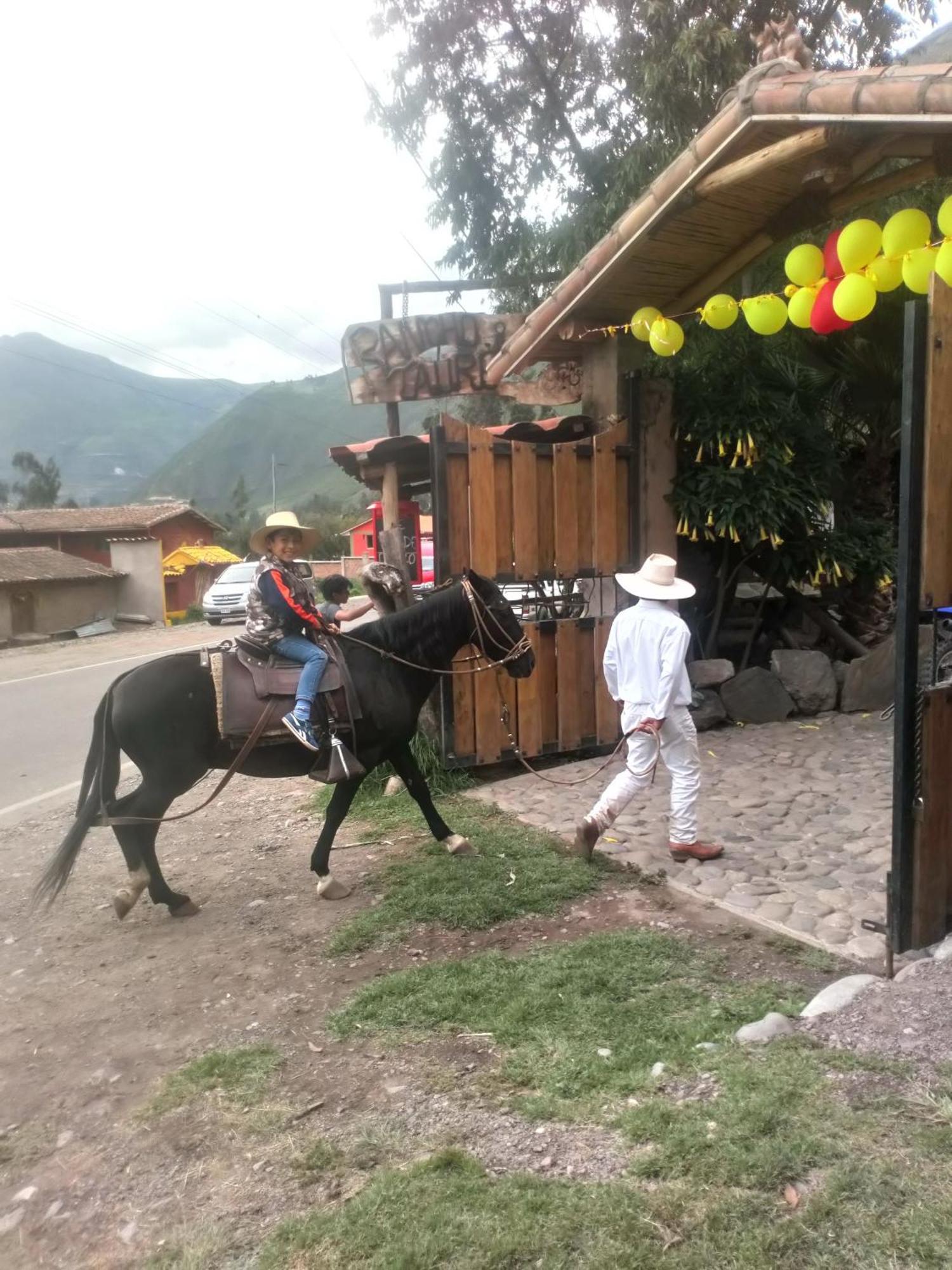 Ecolodge Ccatan 乌鲁班巴 外观 照片